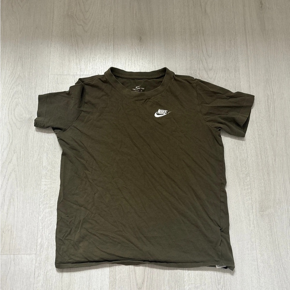 Nike Men's Olive Green T-Shirt